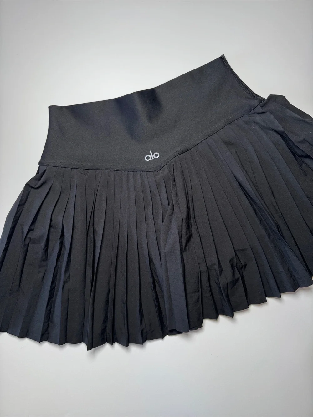 ALO Yoga Black Grand Slam Skirt with High Waist